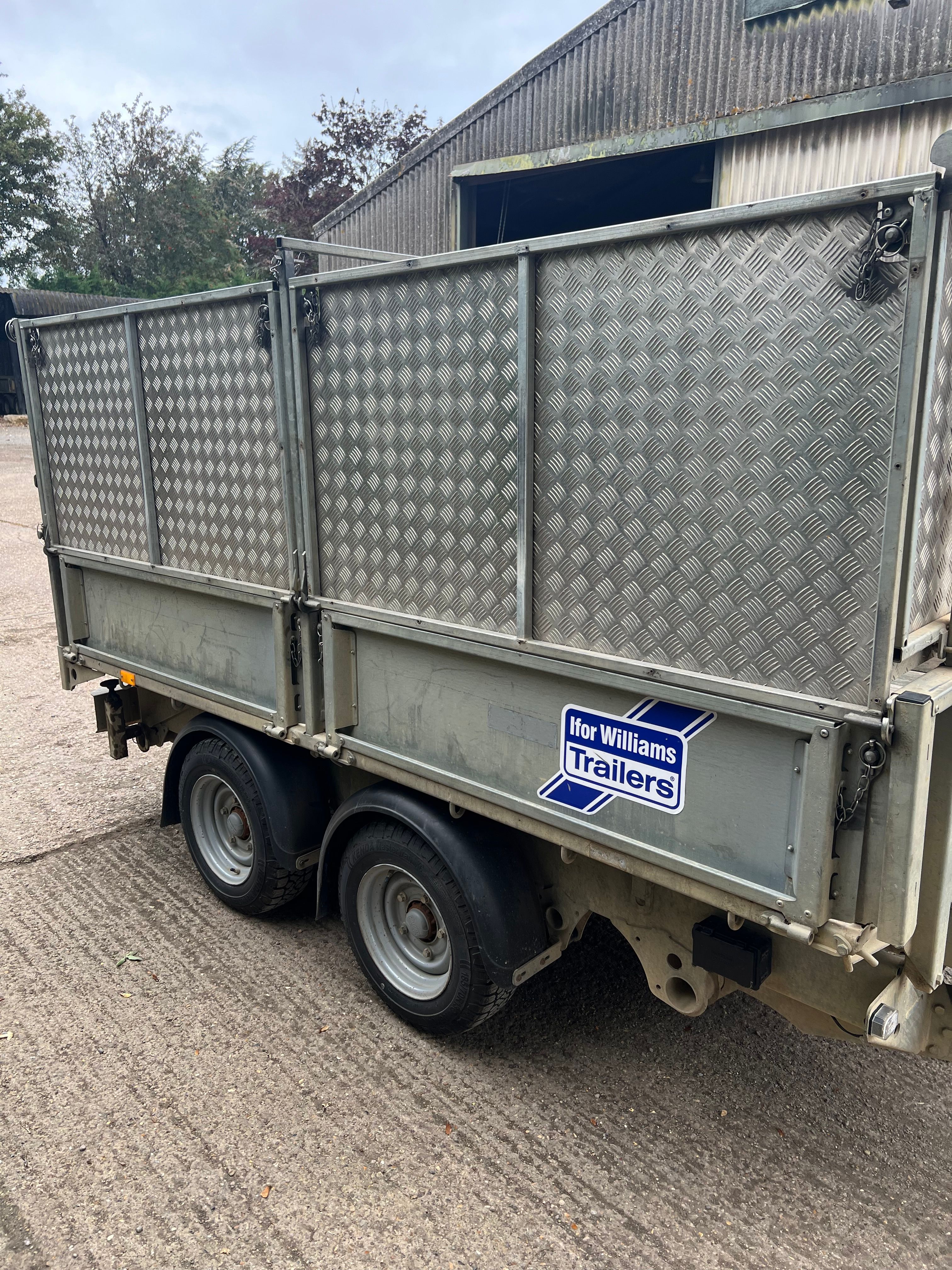2023 - TT3017 - 10 X 5'6 ELECTRIC TIPPER
