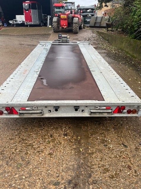 BRIAN JAMES CARGO CONNECT TILTBED TRI AXLE 18 X 7