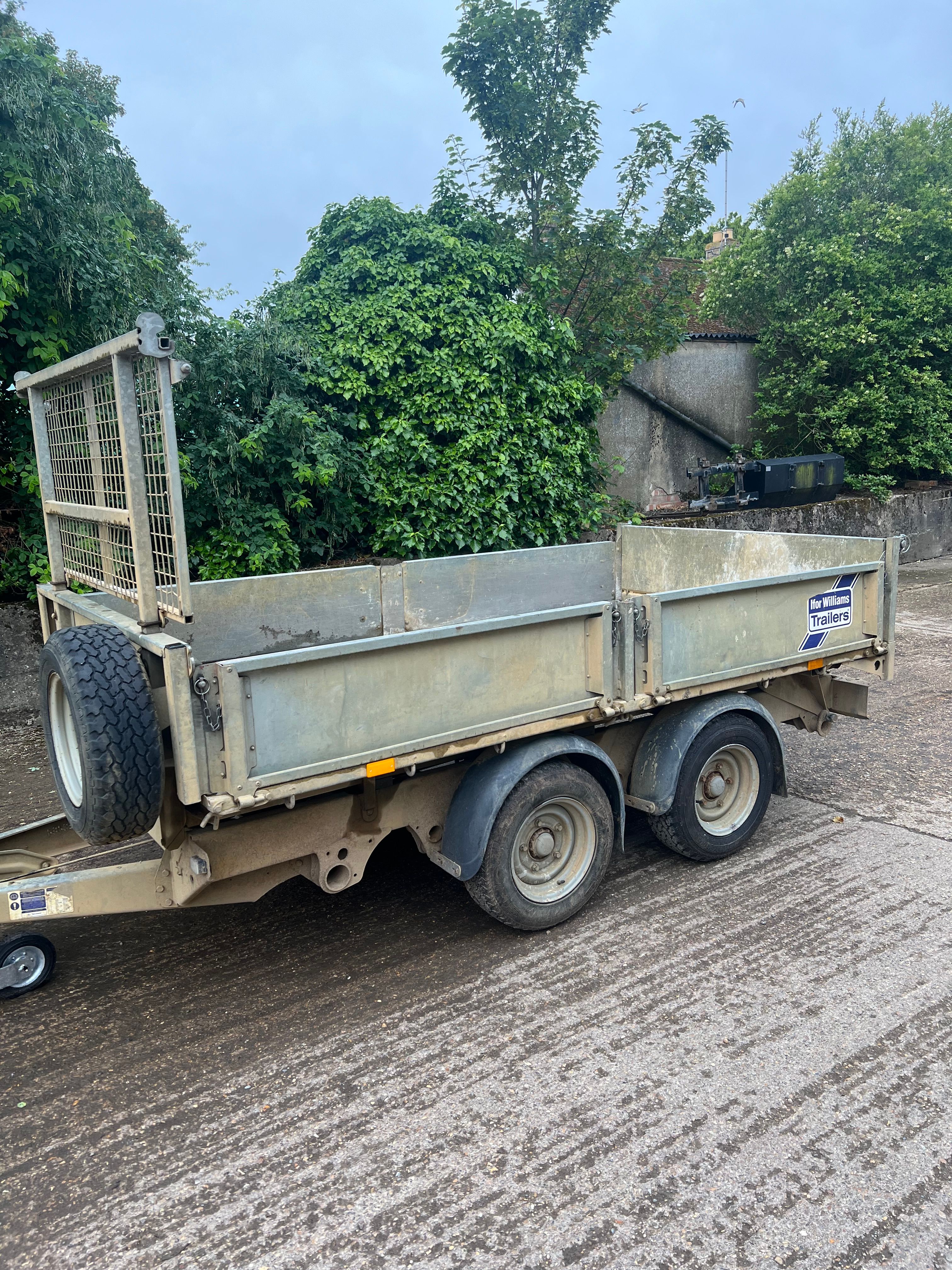 2017 - TT3017 - 10 X 5'6 TIPPER