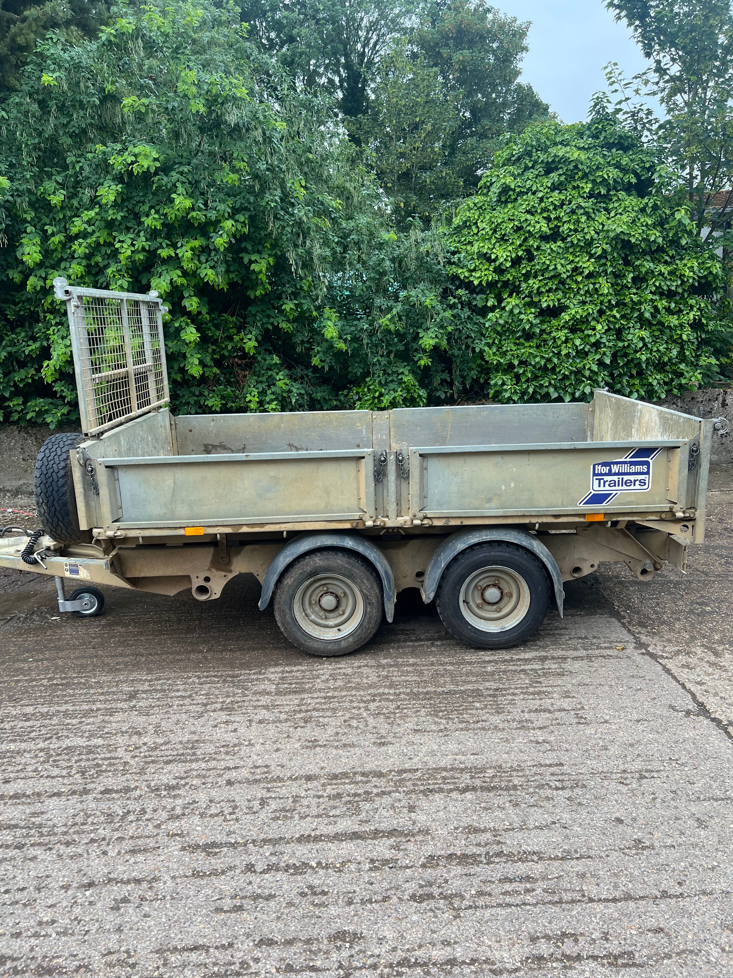 2017 - TT3017 - 10 X 5'6 TIPPER