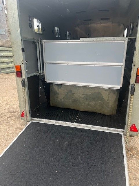 2021 - HB610 - 4 X PARTITIONS