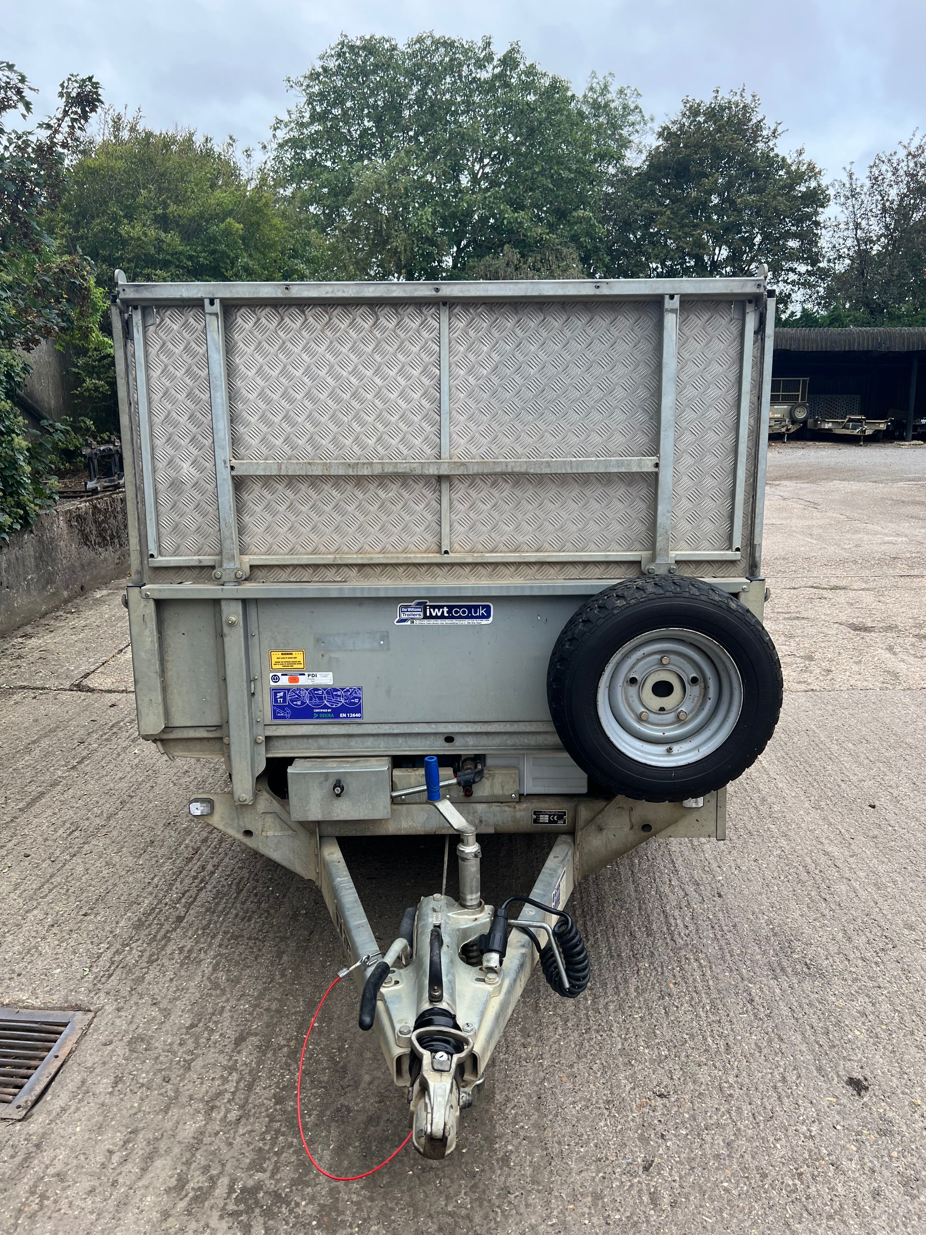 2023 - TT3017 - 10 X 5'6 ELECTRIC TIPPER