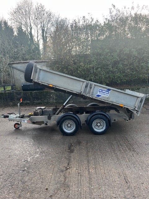 2020 - TT3017 - 10 X 5'6 - TIPPER