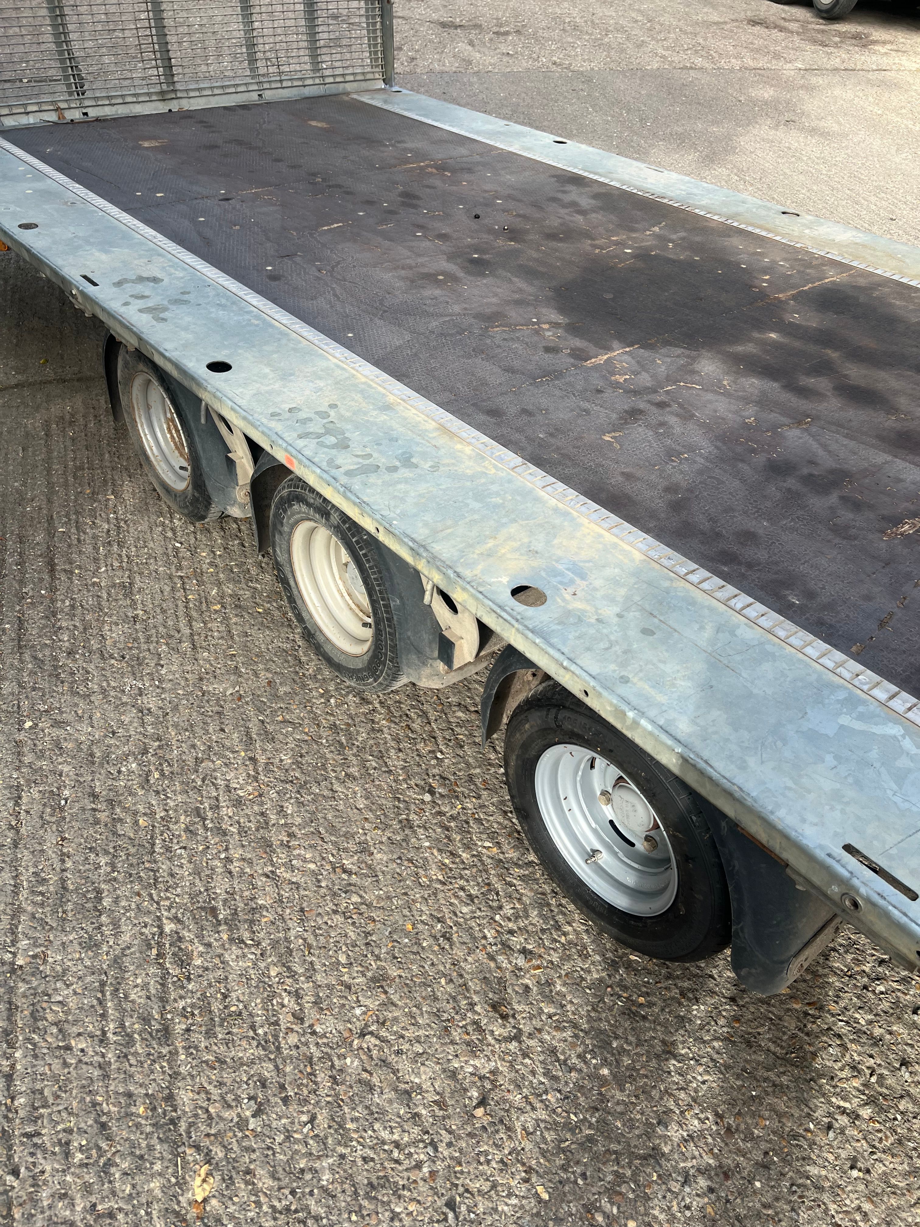 2018 - TB5021-353 - 16 X 6'8 - TILTBED - TRI AXLE