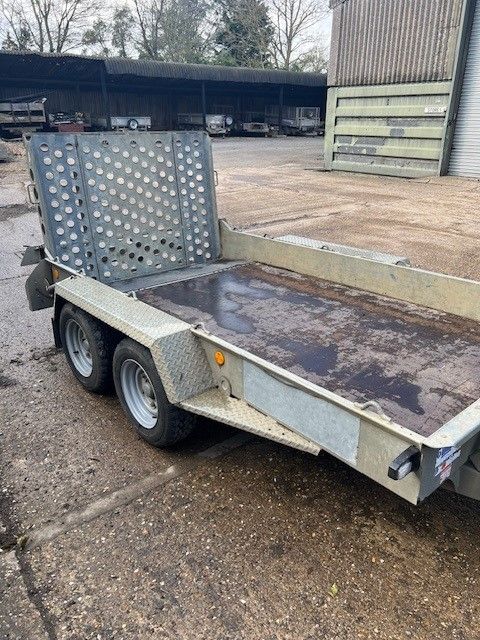 2021 - GH1054 BT 10 X 5'4