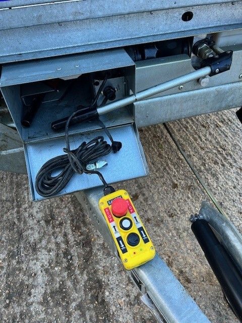 2024 - TT3017 - 10 X 5'6 - TIPPER