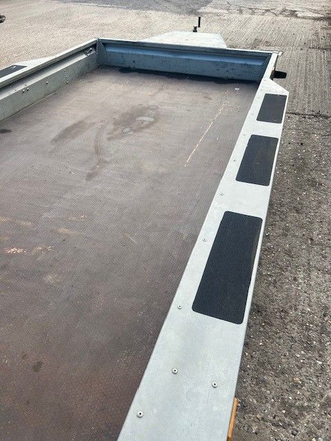 2022 - GX126 TRI AXLE - 12 X 6