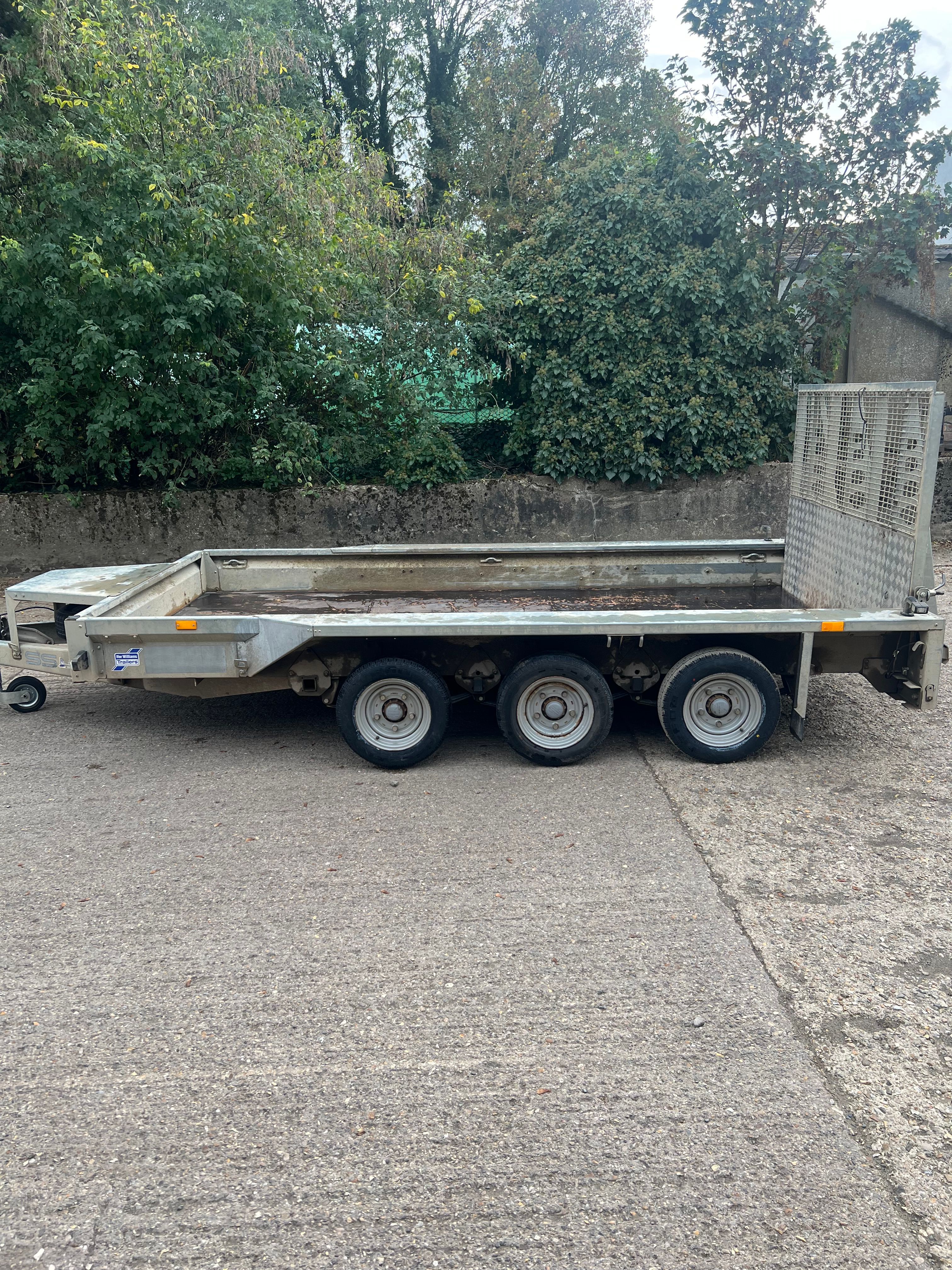 2023 - GX126 TRI AXLE - 12 X 6