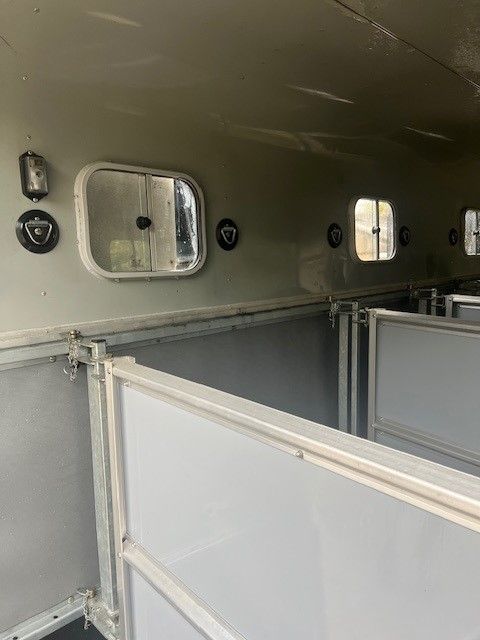 2021 - HB610 - 4 X PARTITIONS