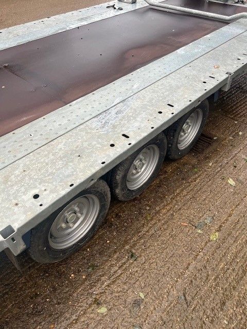 BRIAN JAMES CARGO CONNECT TILTBED TRI AXLE 18 X 7