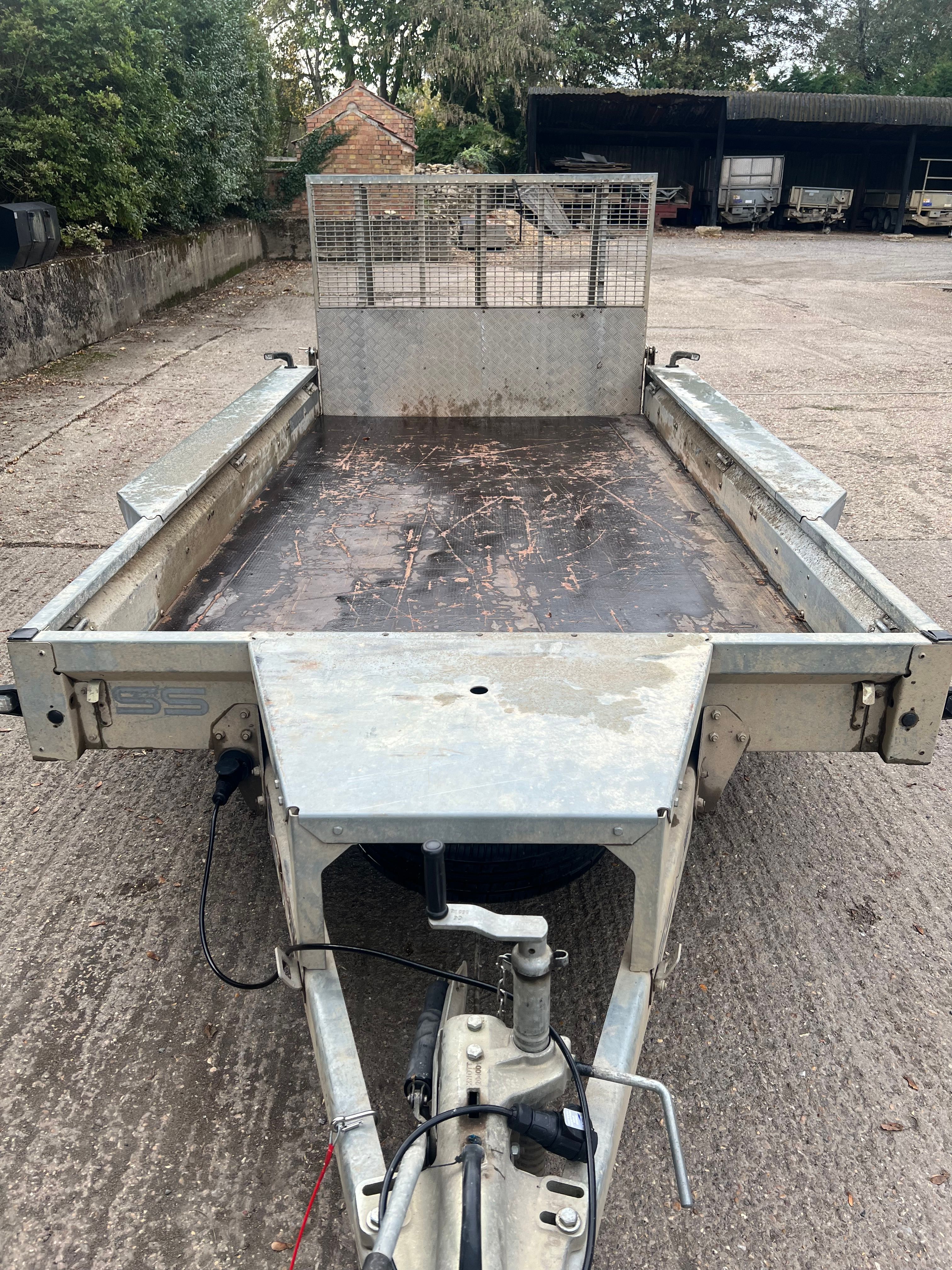 2023 - GX126 TRI AXLE - 12 X 6