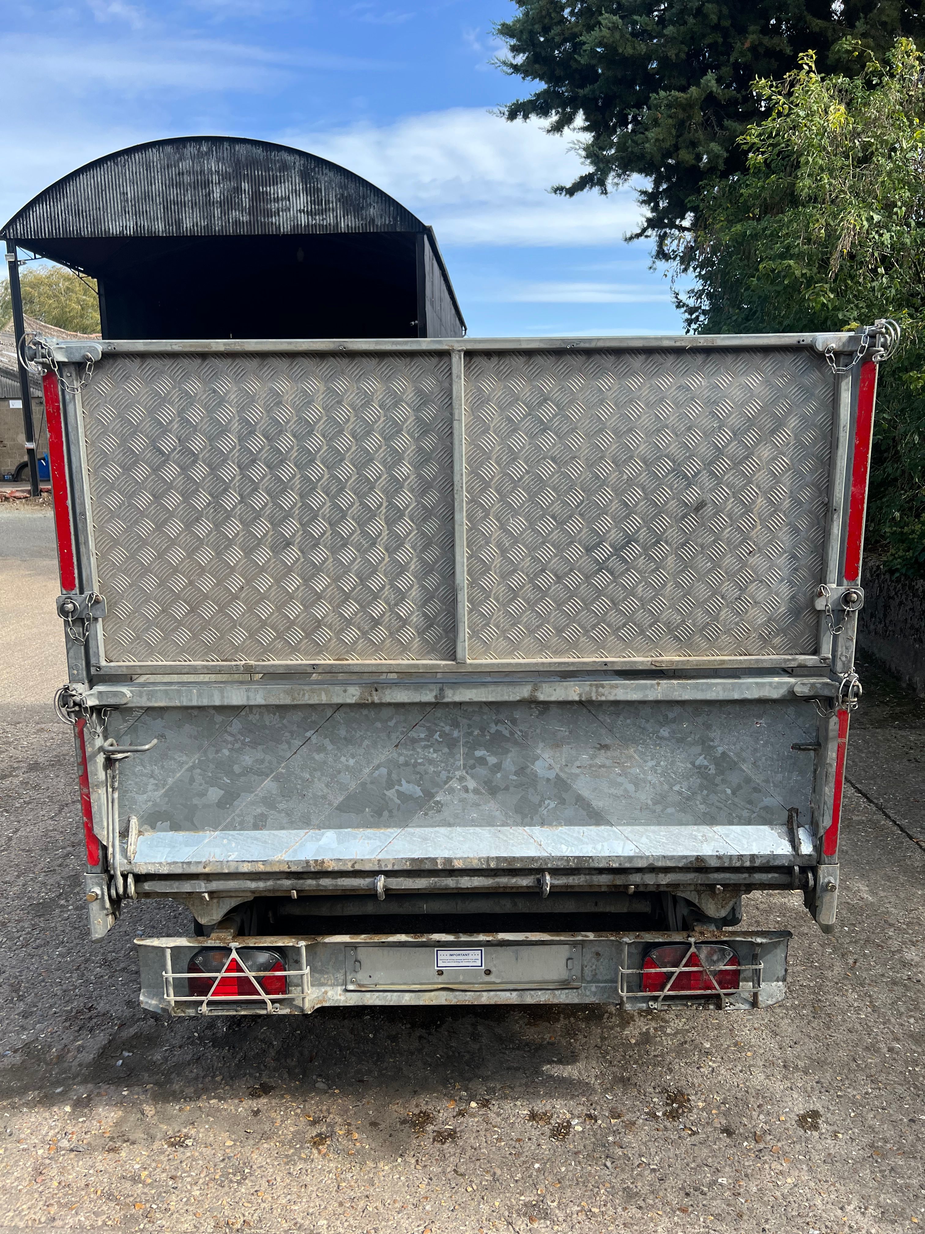 2019 - TT3017 - 10 X 5'6 - ELECTRIC TIPPER