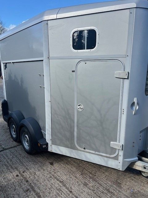 HB511 - SILVER - LEFT HAND RAMP