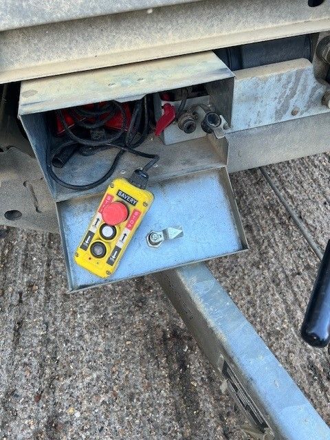 2017 - TT2515 - 8 X 5 - TIPPER