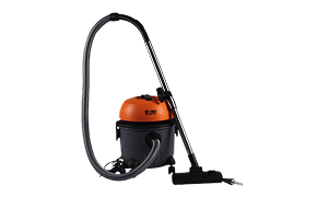 VACUUM CLEANER