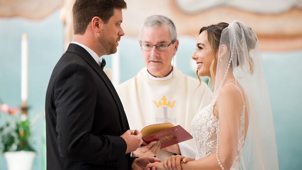 Bay Area Wedding Officiant Pricing: Why $500 vs $2,000 Looks the Same on Paper