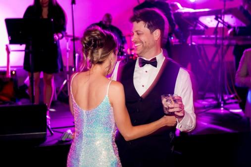 Wedding Reception Outfit Changes: A Timing and Budget Guide