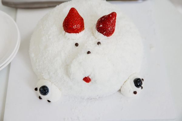 Wedding Cake Alternatives: Pie, Donuts, and Macaron Towers in the Bay Area