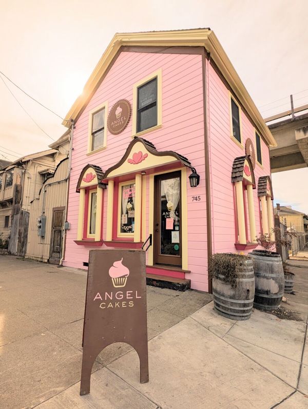 Angel Cakes gallery photo 4