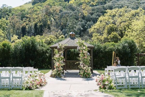 Santa Cruz Redwoods Wedding Venues: Ceremonies Under Tall Trees
