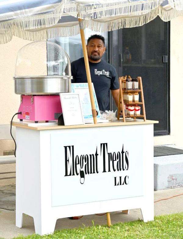 Elegant Treats & Pours gallery photo 4