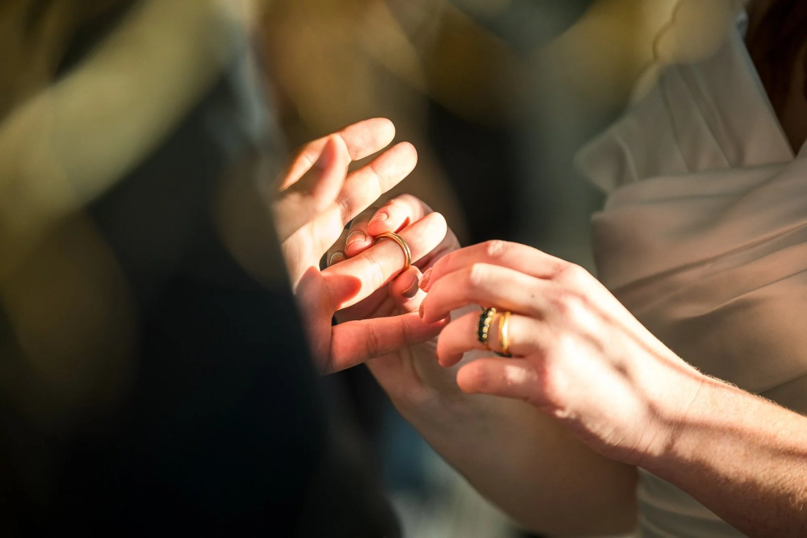San Francisco City Hall Wedding Guide (2026): Costs, Timing, and a Stress-Free Plan