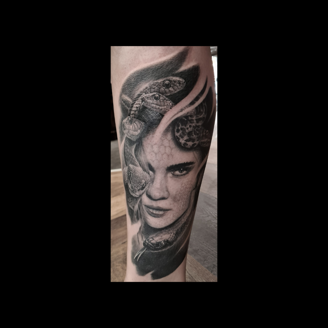 Black & White MedusaTattoo 30
