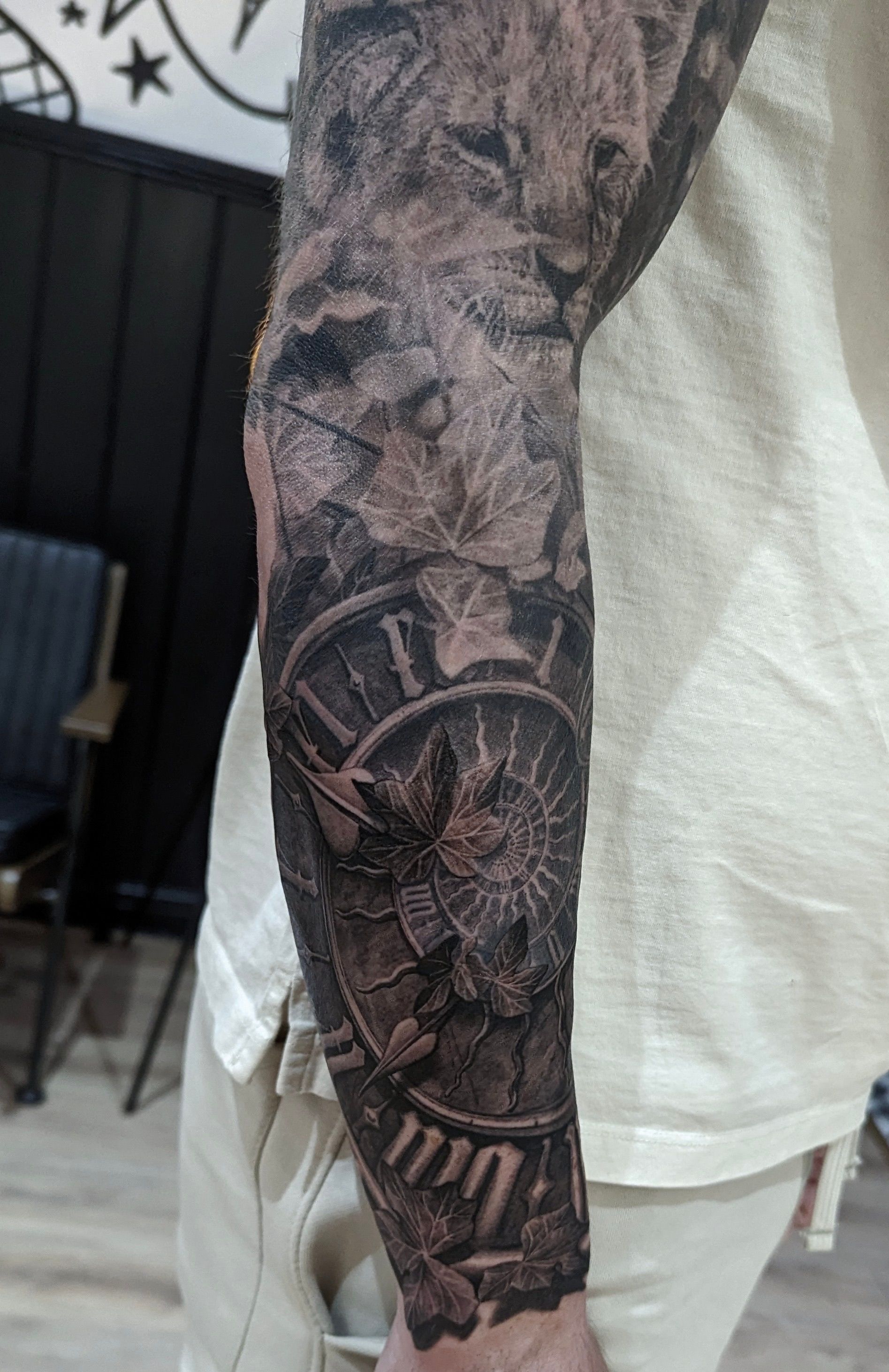 lion and cubs /spiral and ivy