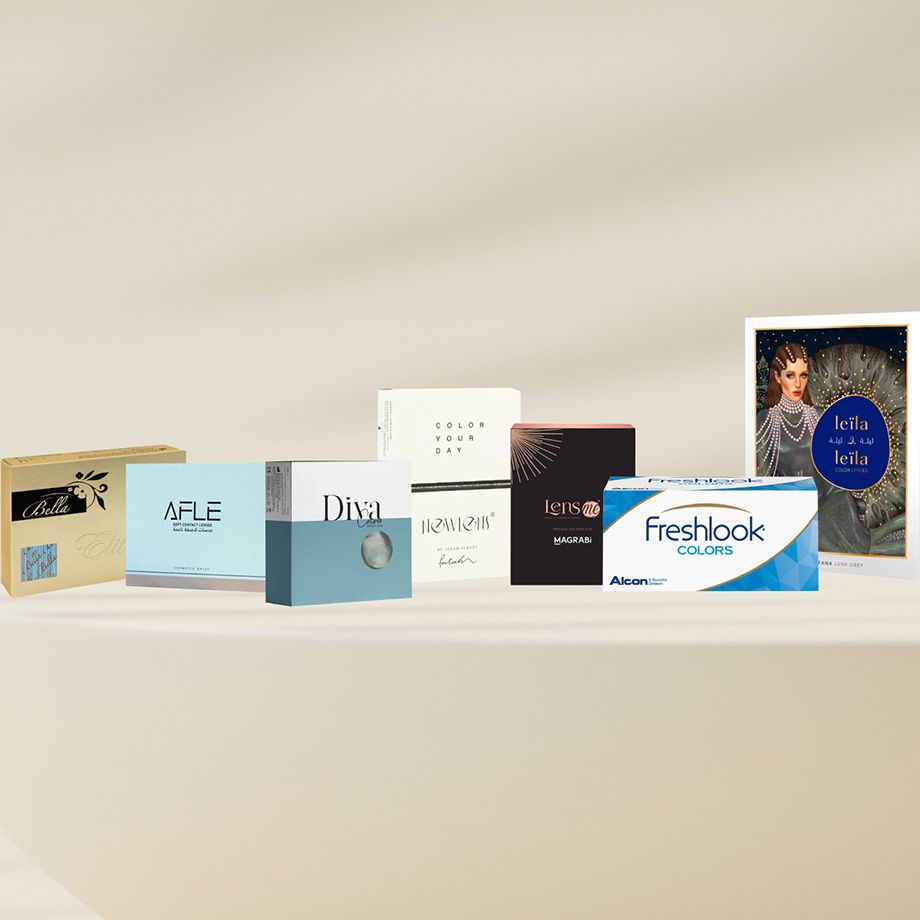 عدسات لاصقة ملونة