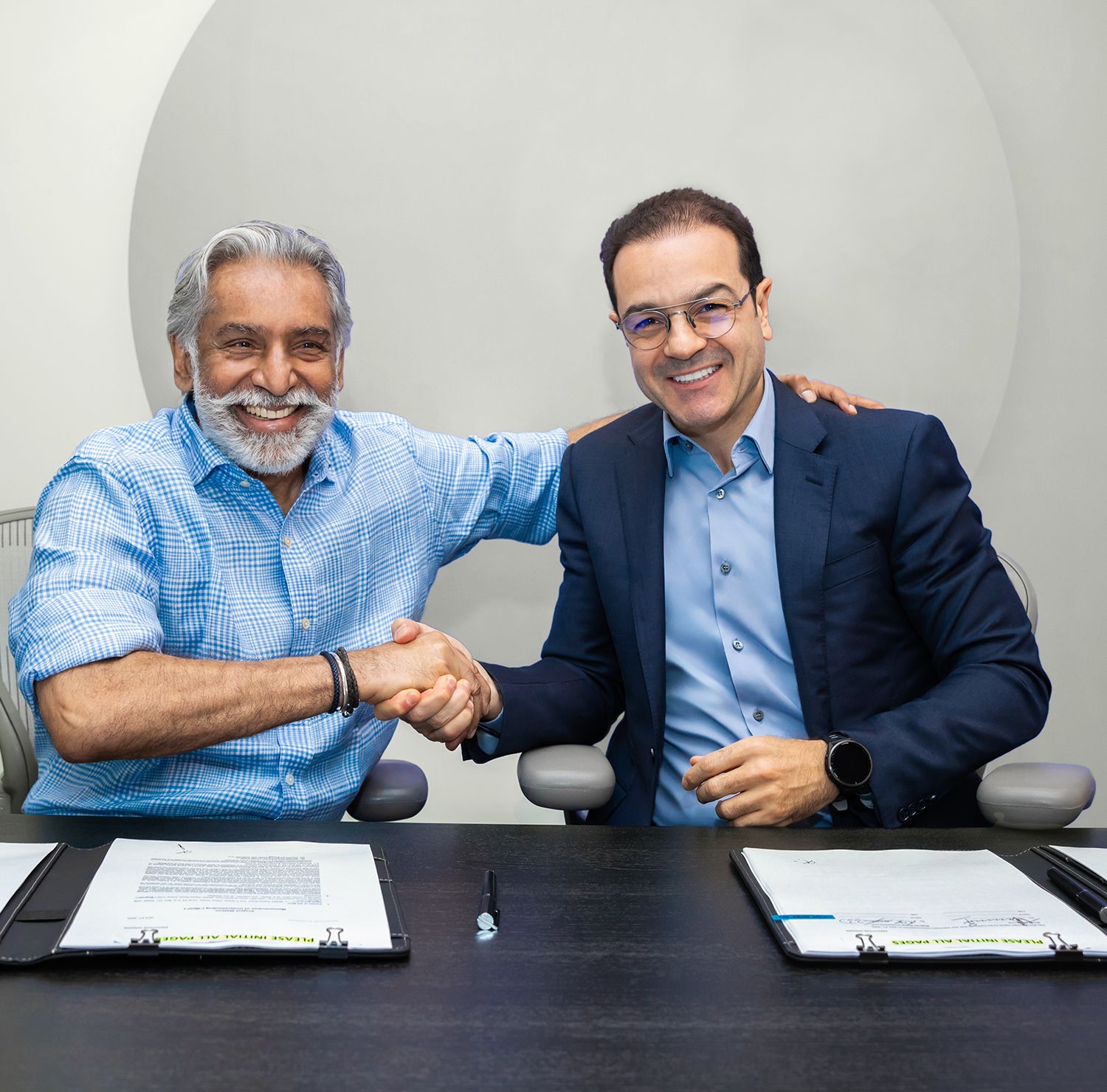 مغربي وريفولي فيجيِن: اندماج لتطوير قطاع النظارات في الشرق الأوسط