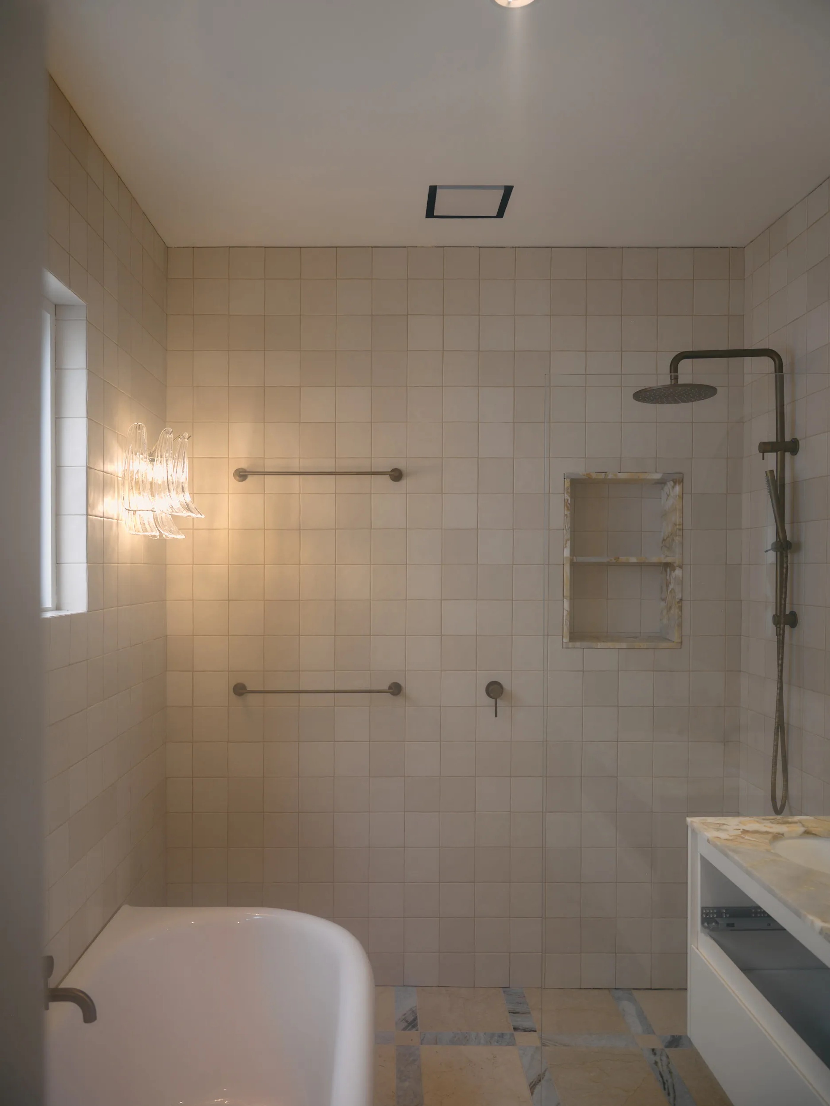 Frankly — Vientiuno House