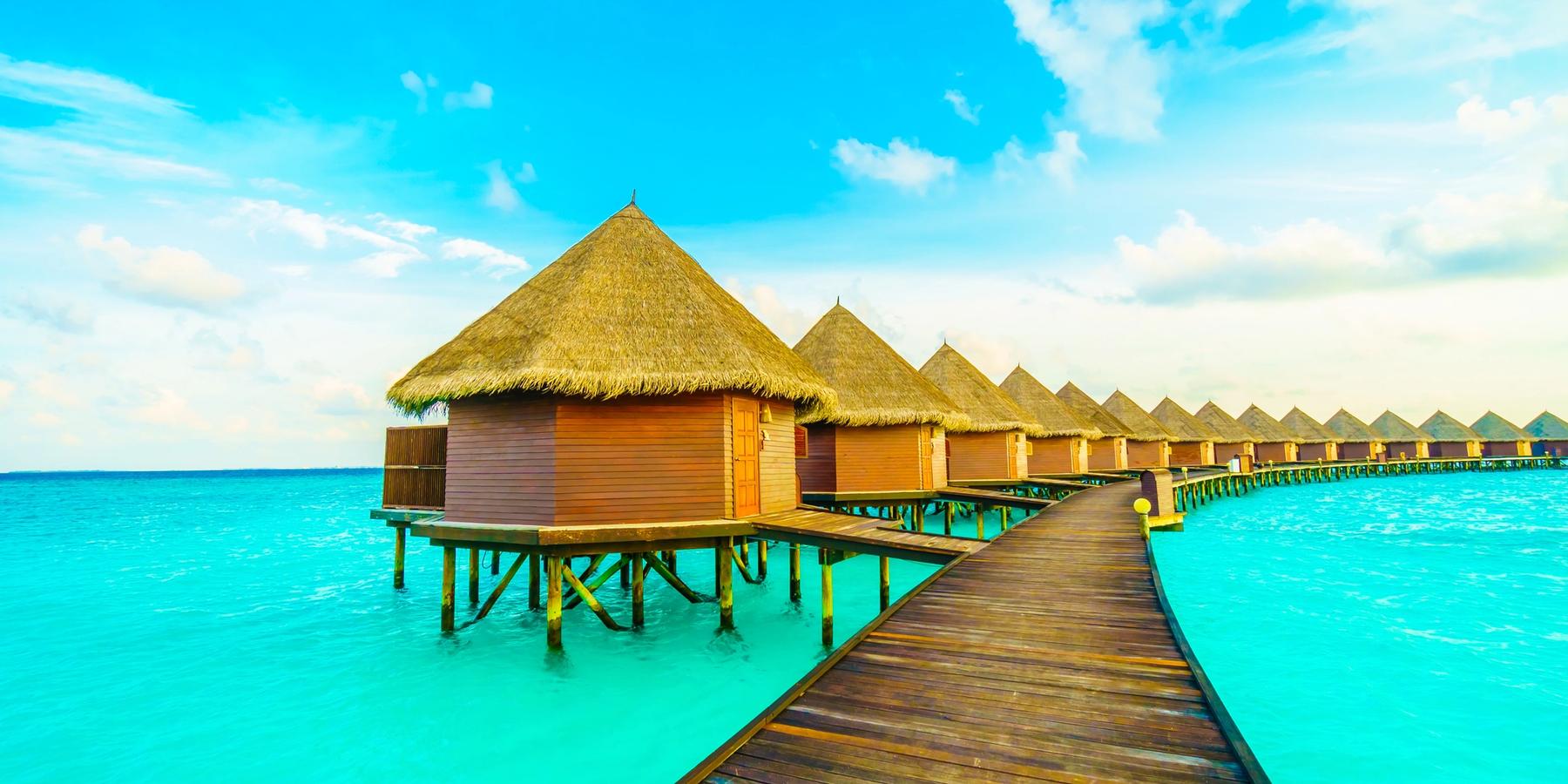 Dive into Elegance at Holiday Inn Kandooma Maldives
