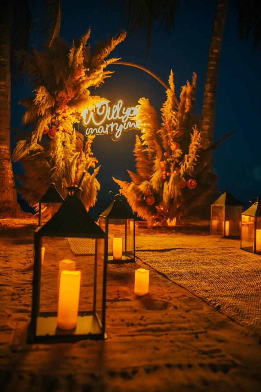 Golden Whisper: detalhe da montagem 2 em uma praia privativa de Uvero Alto, Punta Cana. Golden Whisper: detalhe da montagem 2 em uma praia privativa de Uvero Alto, Punta Cana.