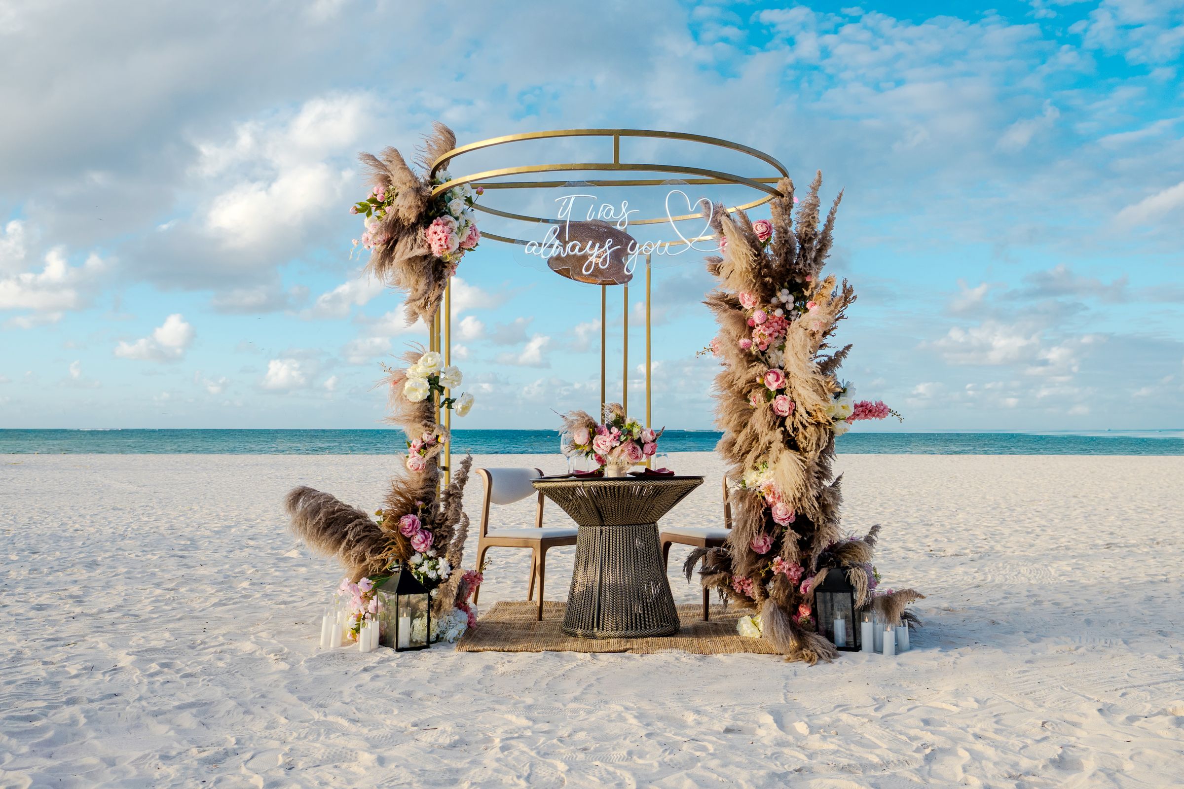 Cozy Love : vue principale 1 sur une plage privée d’Uvero Alto, Punta Cana.