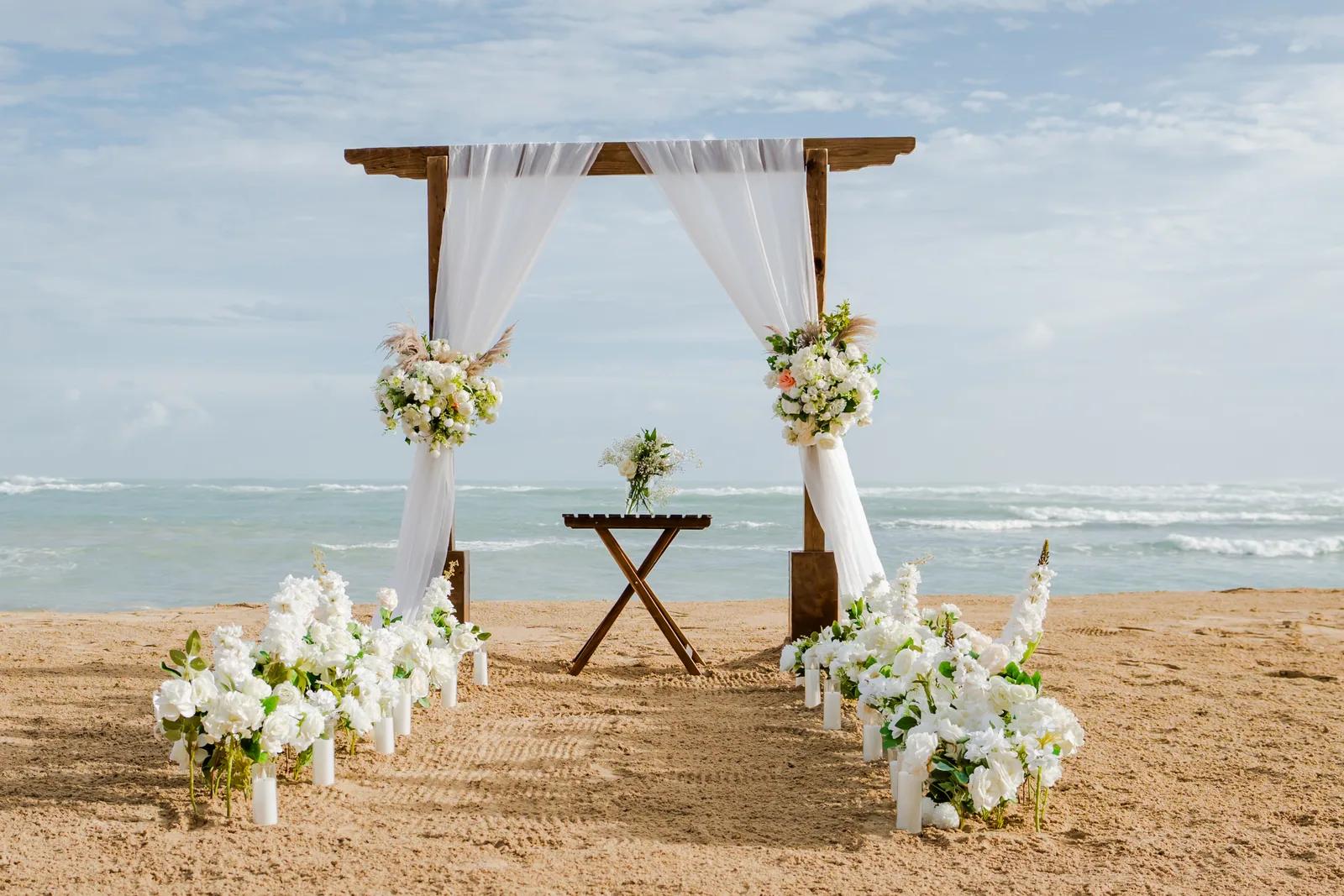 Marée d’Ivoire, décoration d’elopement à Punta Cana par Sertuin Events