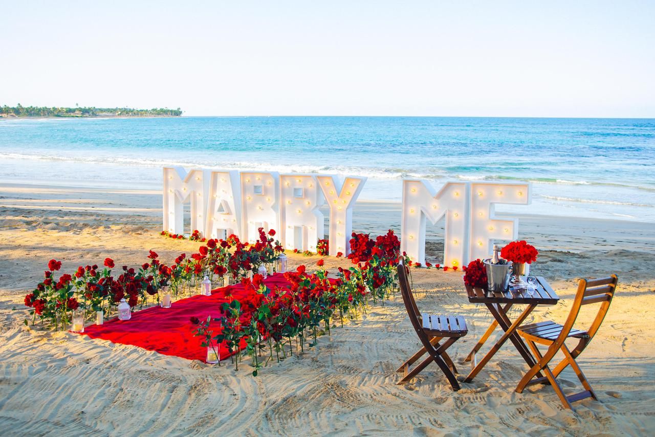 MARRY ME GIANT SIGN for a marriage proposal on the beach in punta cana dominican republic: main view 1, Uvero Alto, Punta Cana. MARRY ME GIANT SIGN for a marriage proposal on the beach in punta cana dominican republic: main view 1, Uvero Alto, Punta Cana.