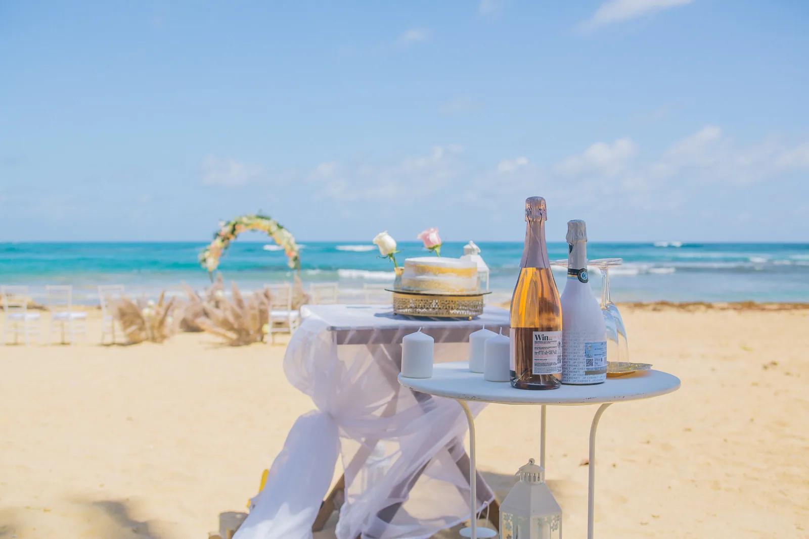 Halo de la Côte Dorée, décoration d’elopement à Punta Cana par Sertuin Events
