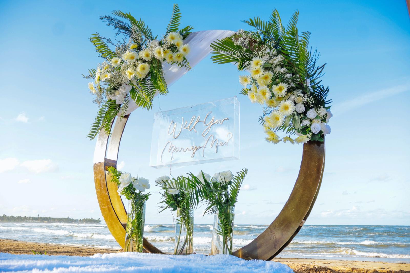 Infinity Love: detalhe da montagem 15 em uma praia privativa de Uvero Alto, Punta Cana. Infinity Love: detalhe da montagem 15 em uma praia privativa de Uvero Alto, Punta Cana.
