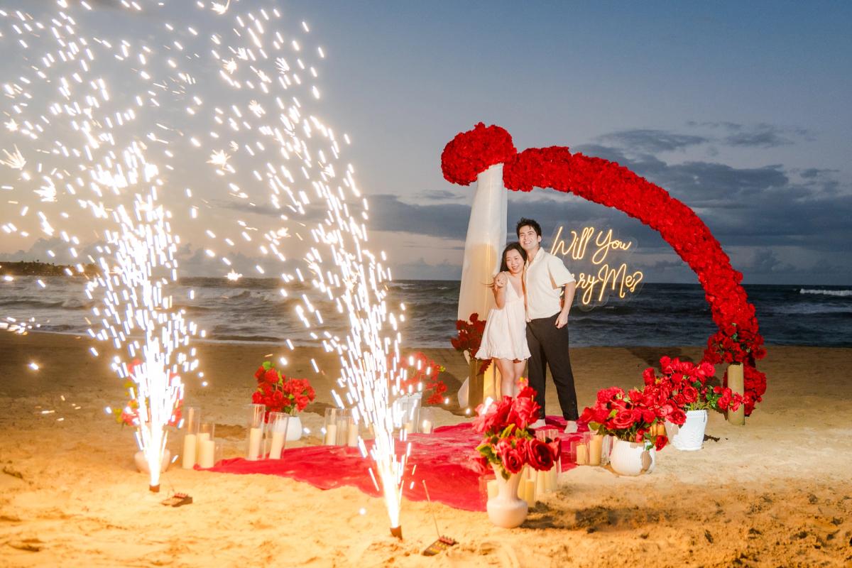 Pedidos de Casamento em Punta Cana: detalhe da montagem 2 em uma praia privativa de Uvero Alto, Punta Cana.