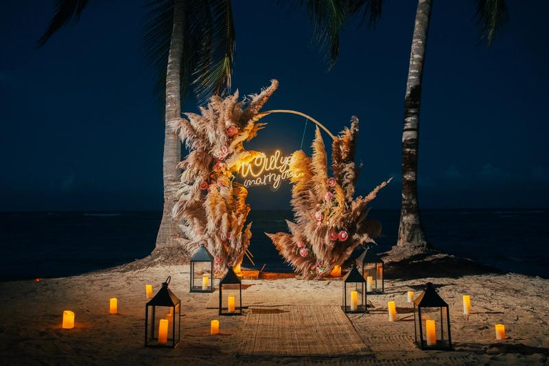 Golden Whisper: prévia do pacote 1 em uma praia privativa de Uvero Alto, Punta Cana. Golden Whisper: prévia do pacote 1 em uma praia privativa de Uvero Alto, Punta Cana.