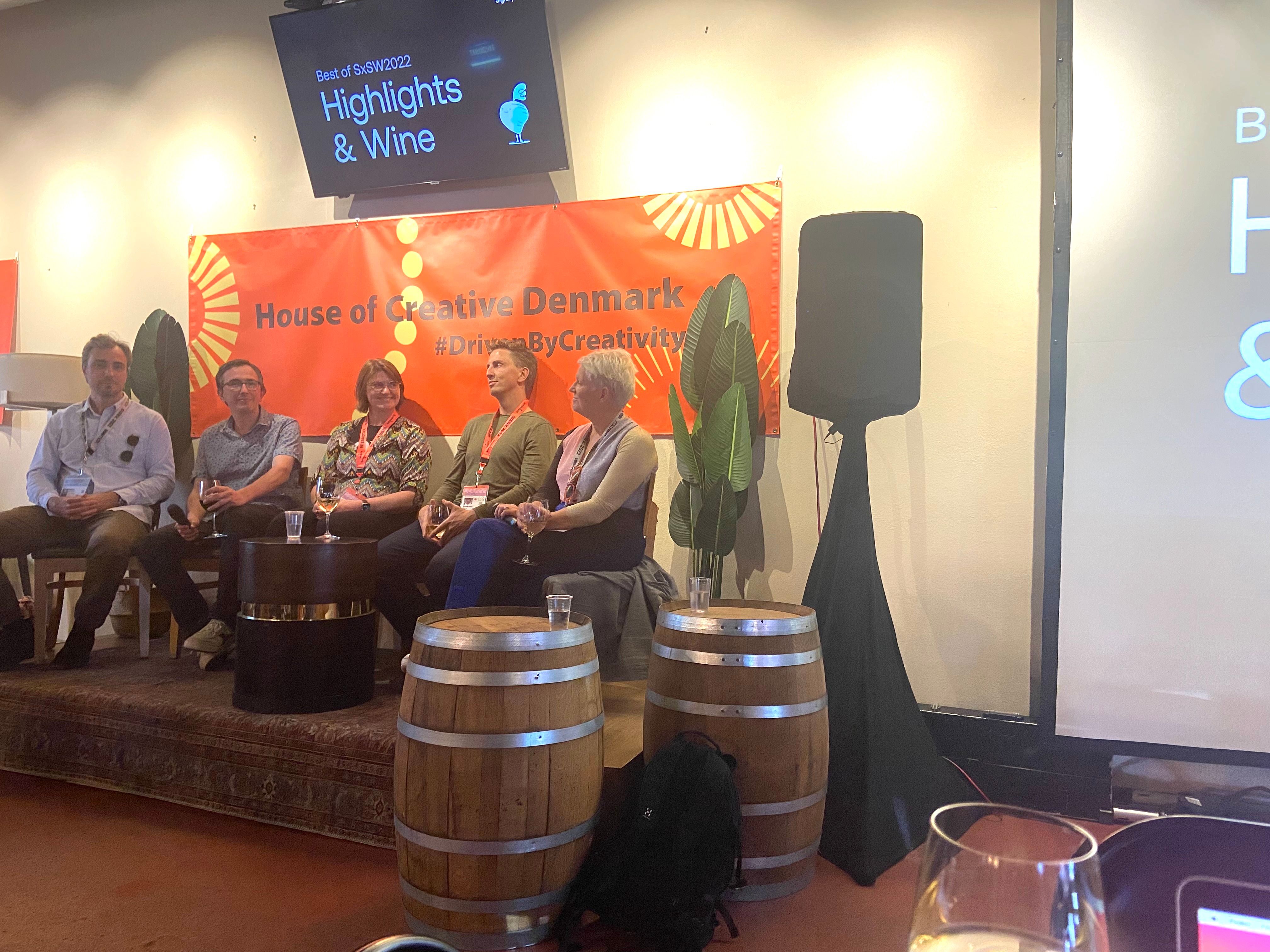 Billede af panelet under den afsluttende debat om udbyttet af SXSW-festivallen. Bla. med deltagelse af Pernille Brun.