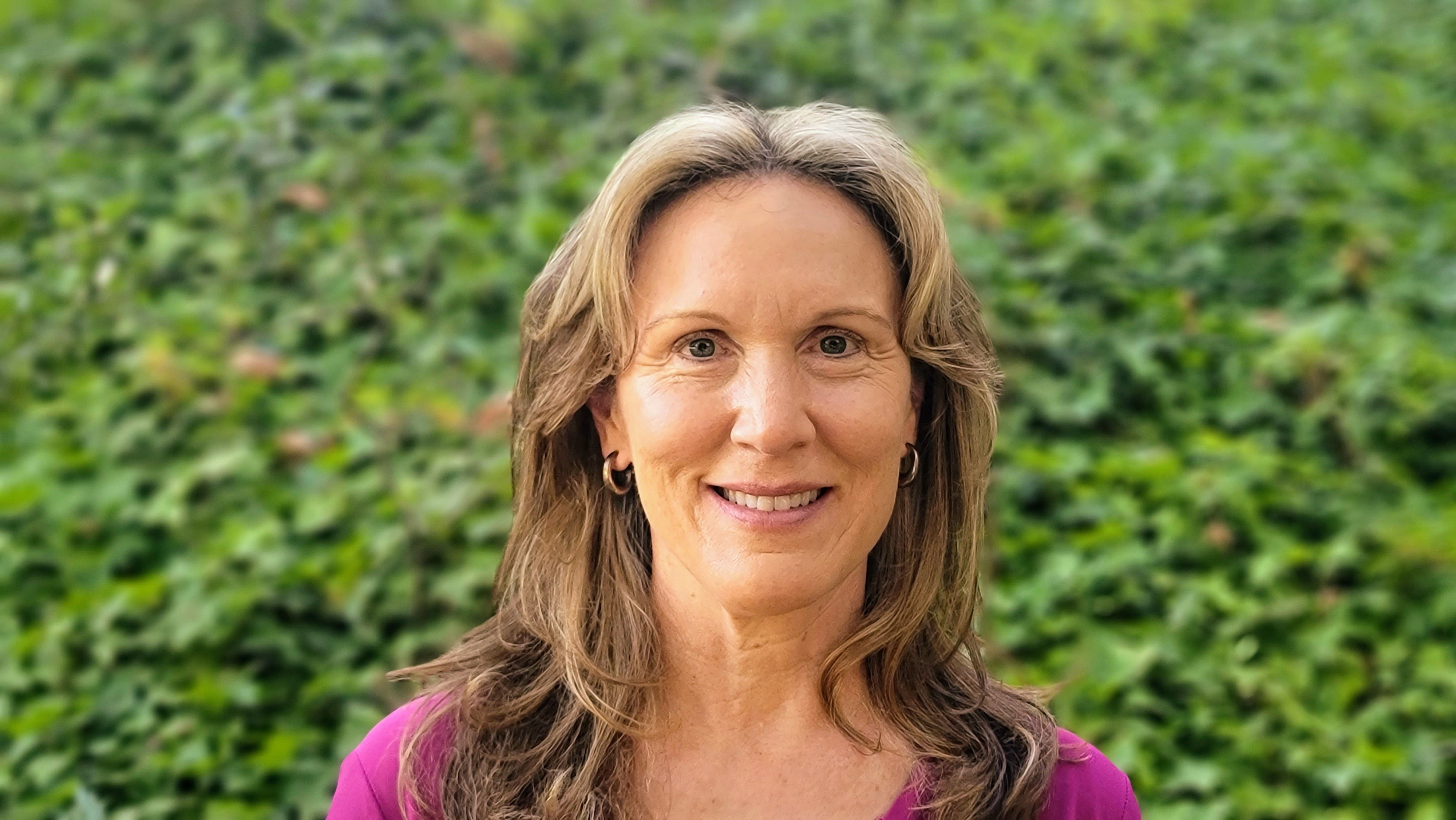 Dr. Barbara Grelling