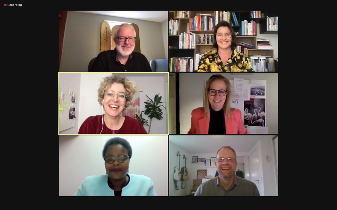 At arbejde og lede i en verden i hastig forandring - højdepunkter fra webinar