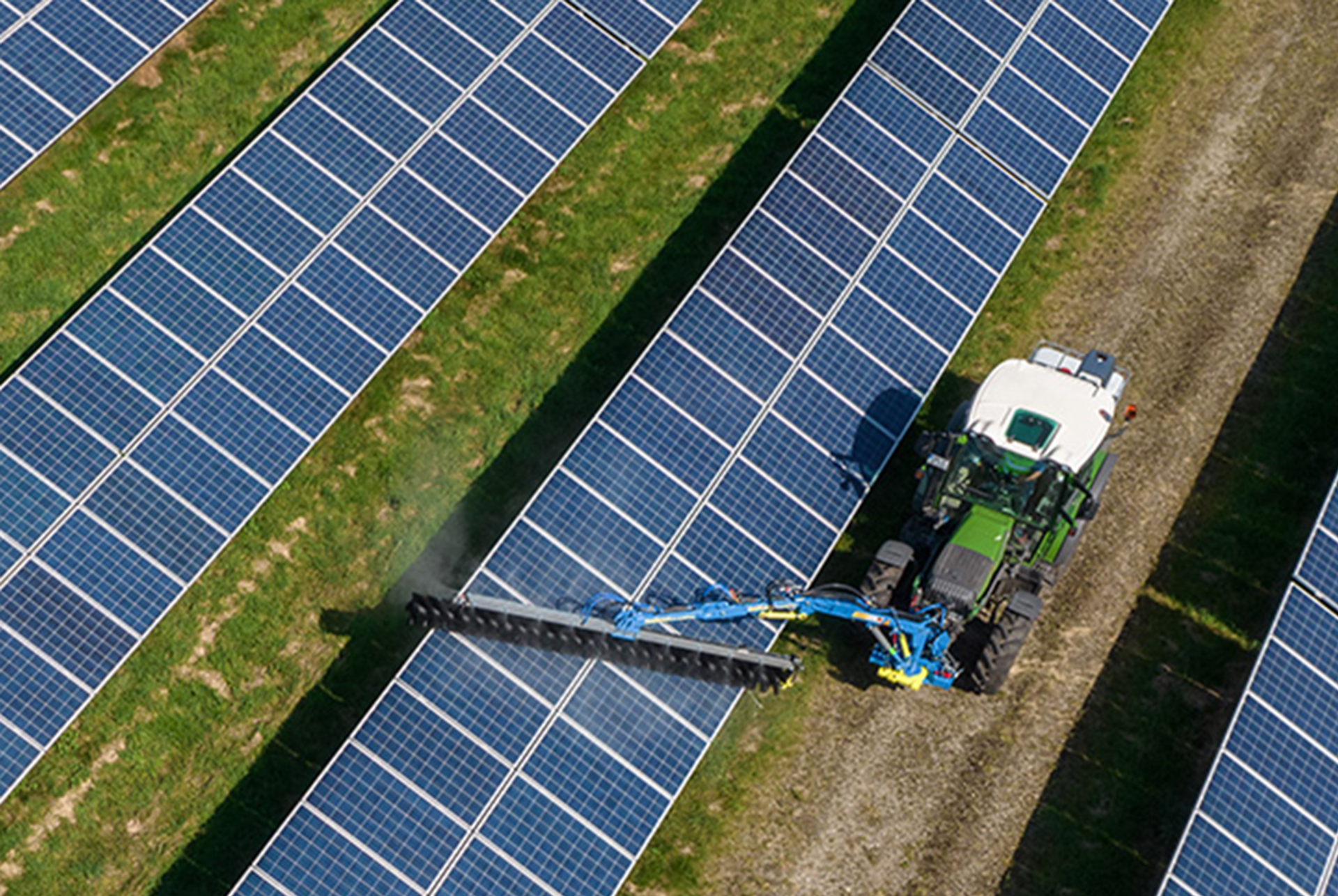 Limpeza & Zeladoria: Manutenção Essencial para Sua Usina Fotovoltaica
