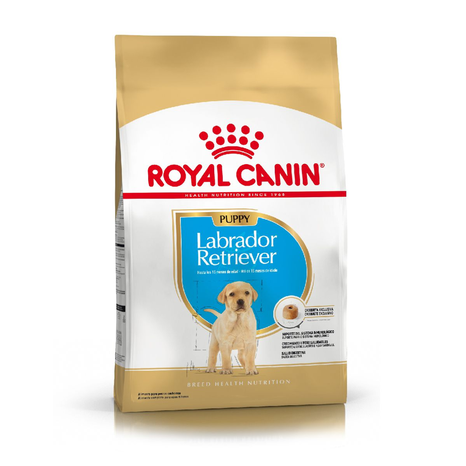 Envase de alimento Royal Canin Labrador Retriever Puppy para perros