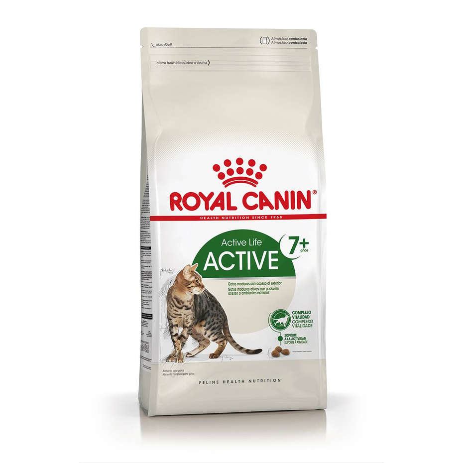 Envase de alimento Royal Canin Active 7+ para gatos