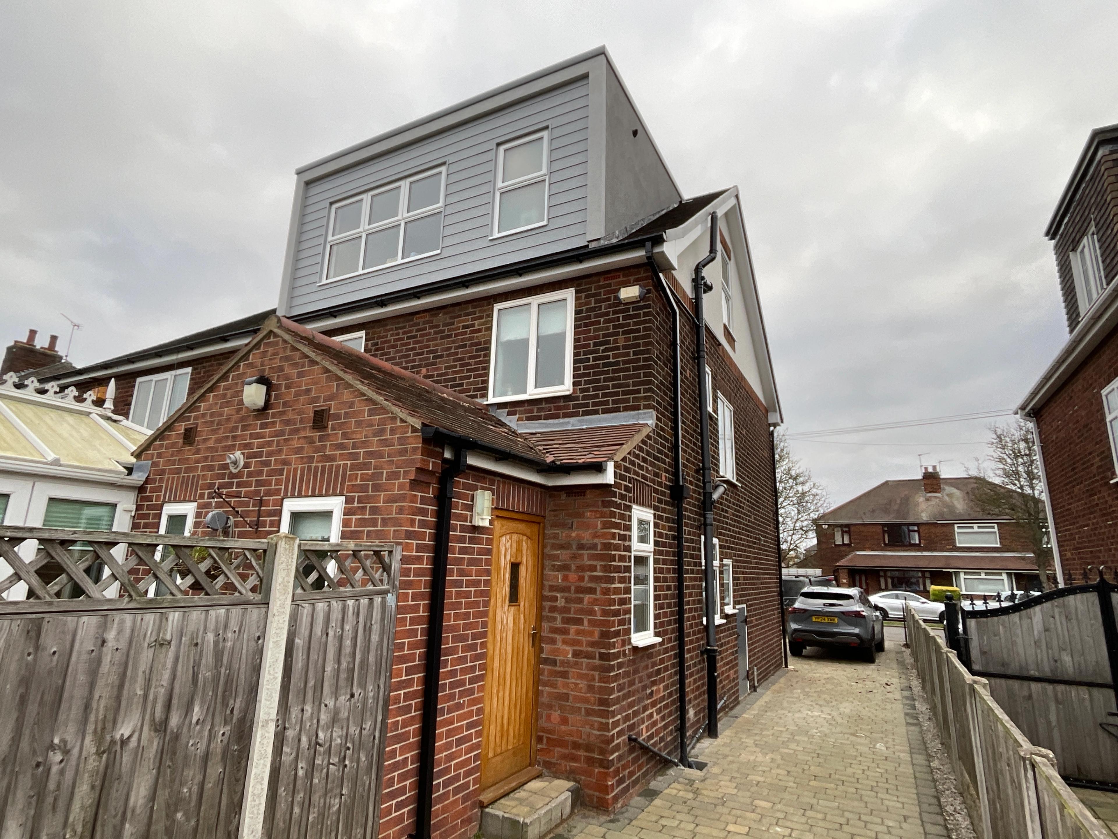 Central Boulevard - Wheatley Hills, photo 1