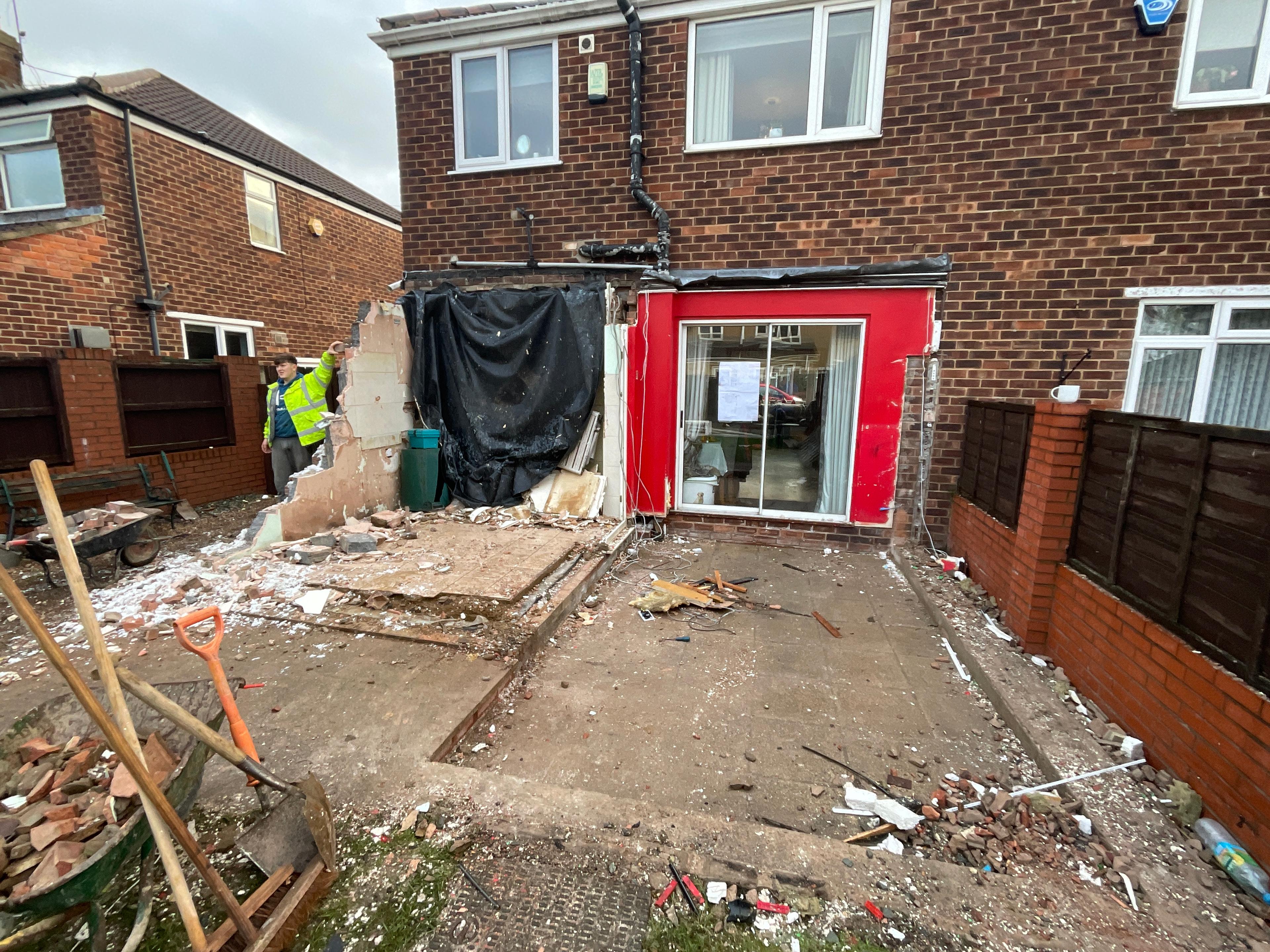 Robin Hood Crescent - Edenthorpe, photo 6