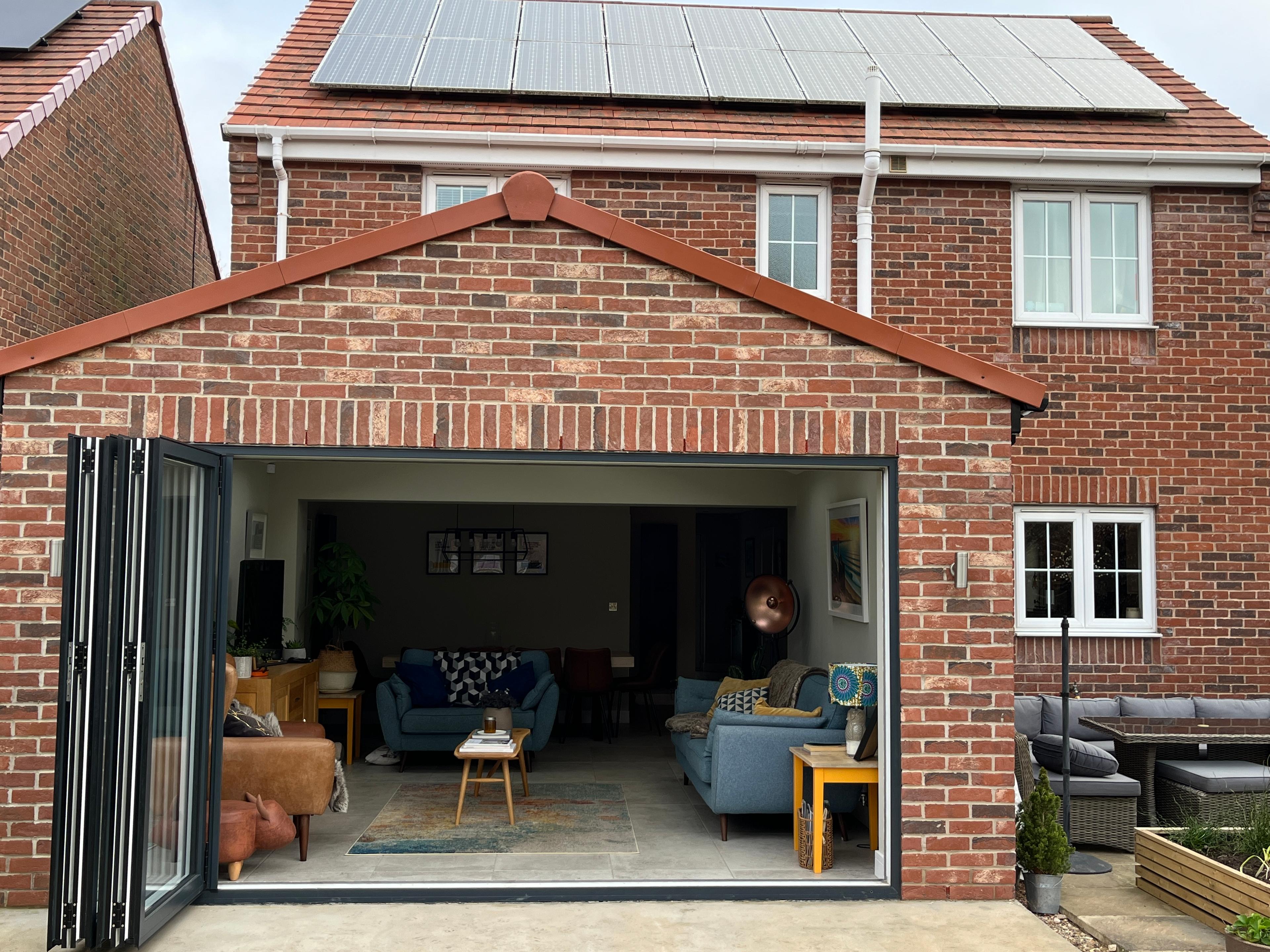 Thorne Road - Wheatley Hills, photo 1