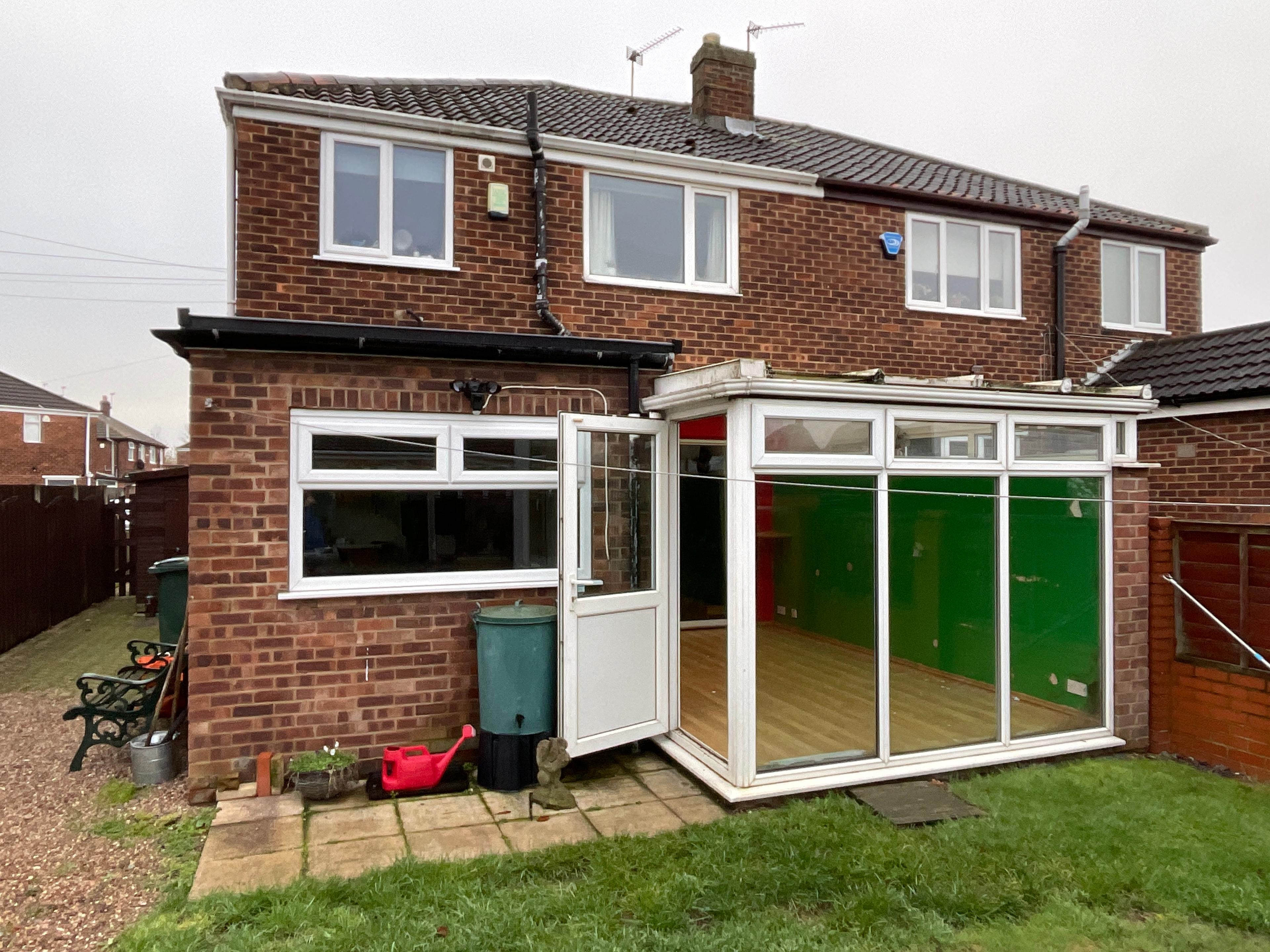 Robin Hood Crescent - Edenthorpe, photo 2